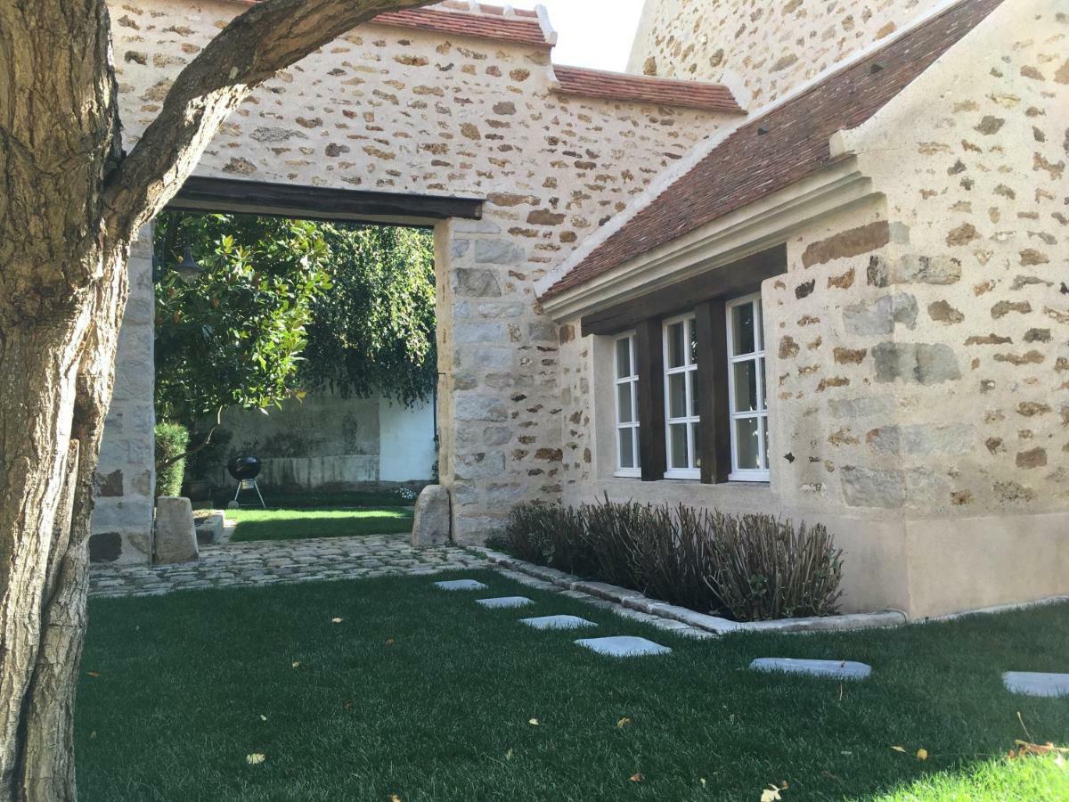 La Maison D'Emilie - Chambres D'Hotes Chaumes-en-Brie 외부 사진